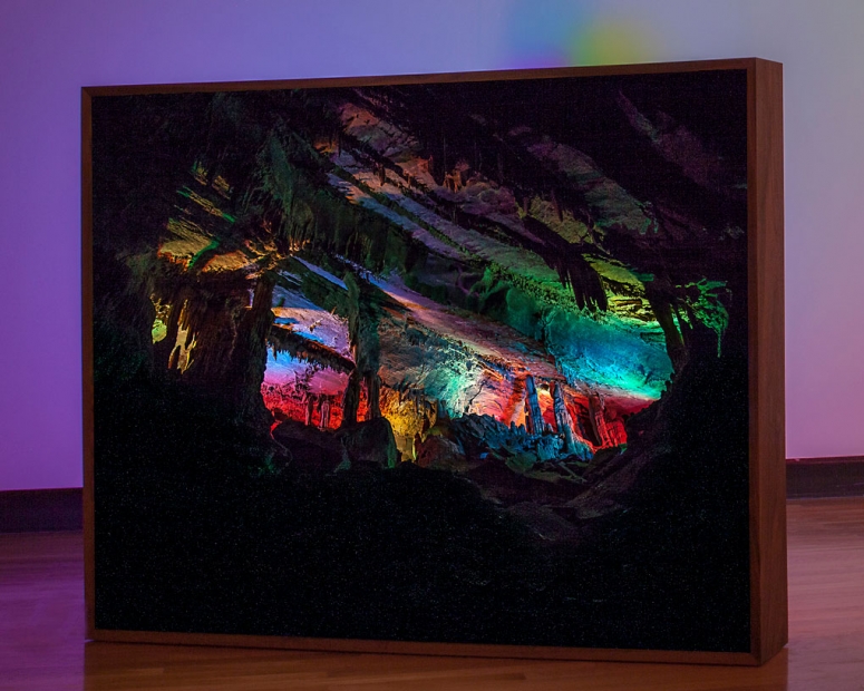 http://www.store.mirunadragan.com/files/gimgs/th-28_IMG_9069_LightboxCave_W.jpg